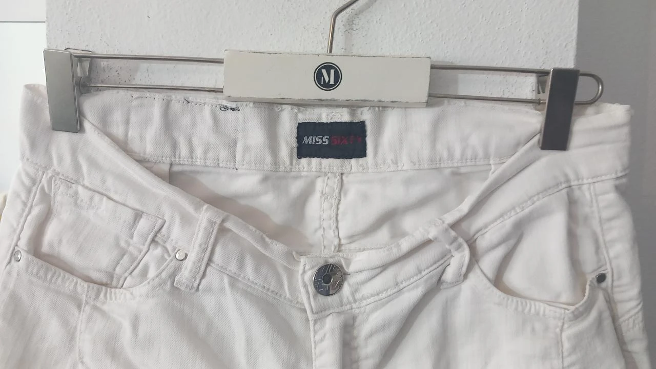 Jean blanc élastique Miss Sixty - Taille M/38 | Calças brancas de ganga elástica – photo 2